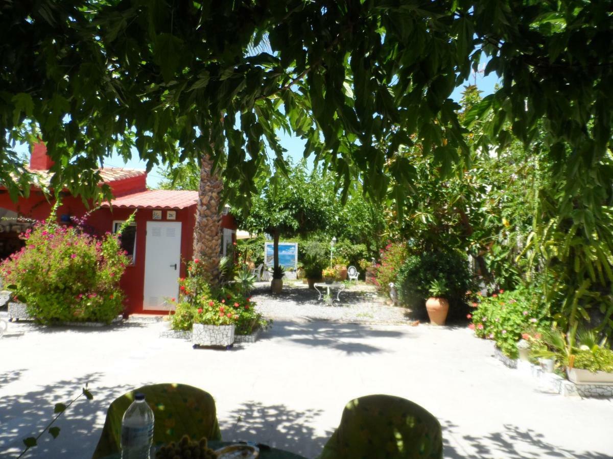 Casa con jardín frente Playa de Burriana Exterior foto