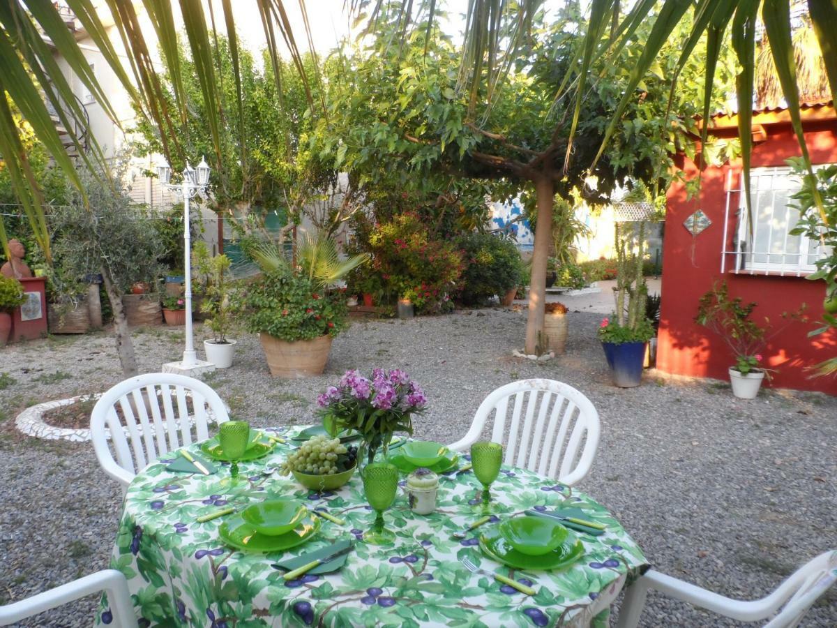 Casa con jardín frente Playa de Burriana Exterior foto